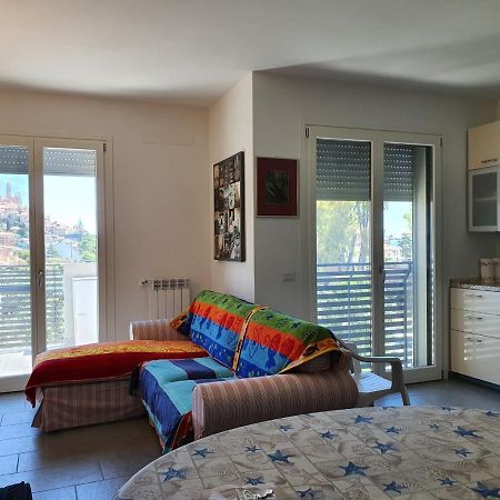 Casa Di Clara Apartman San Bartolomeo al Mare Kültér fotó